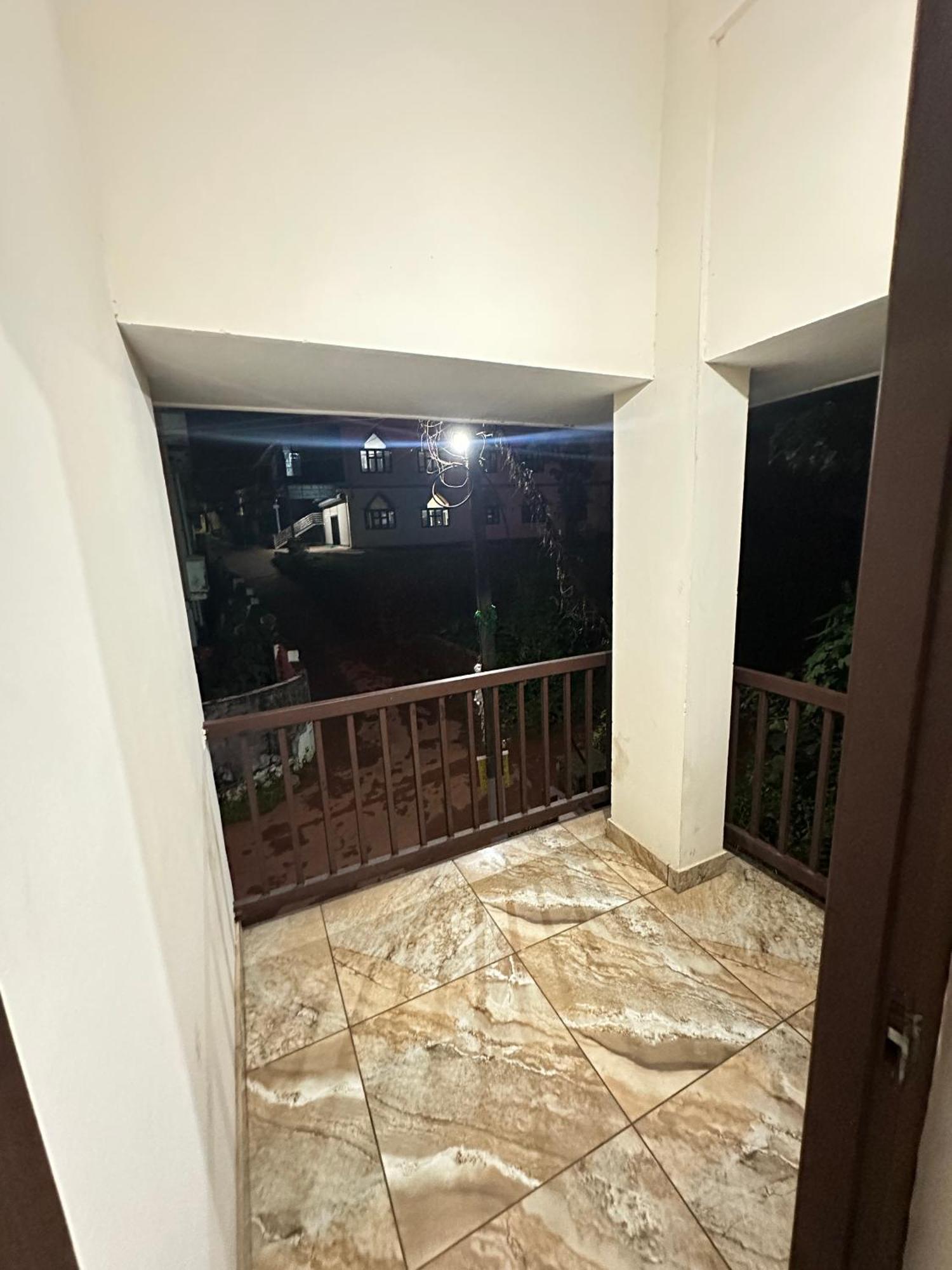 Отель Zahir Residency Kondotty Экстерьер фото