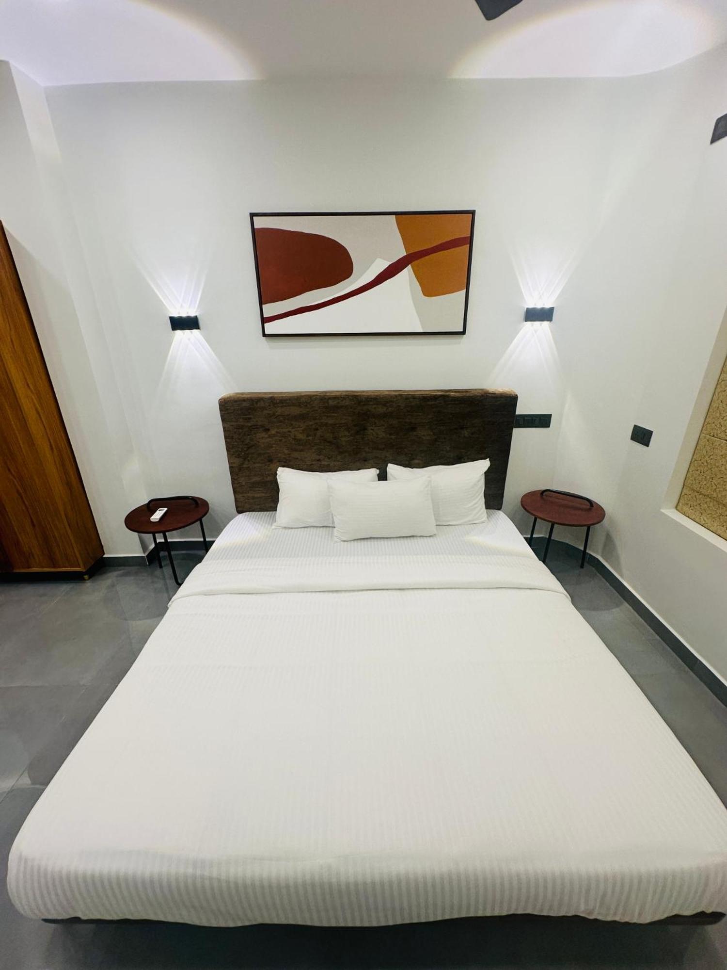 Отель Zahir Residency Kondotty Экстерьер фото